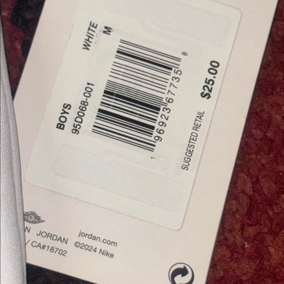 NWY Boys Jordan Tshirt - Picture 4 of 6